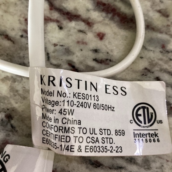 Kristin Ess Soft Wave Titanium Curling Wand, Beachy Waves & Curls 1 1/4" Barrel - Picture 4 of 14